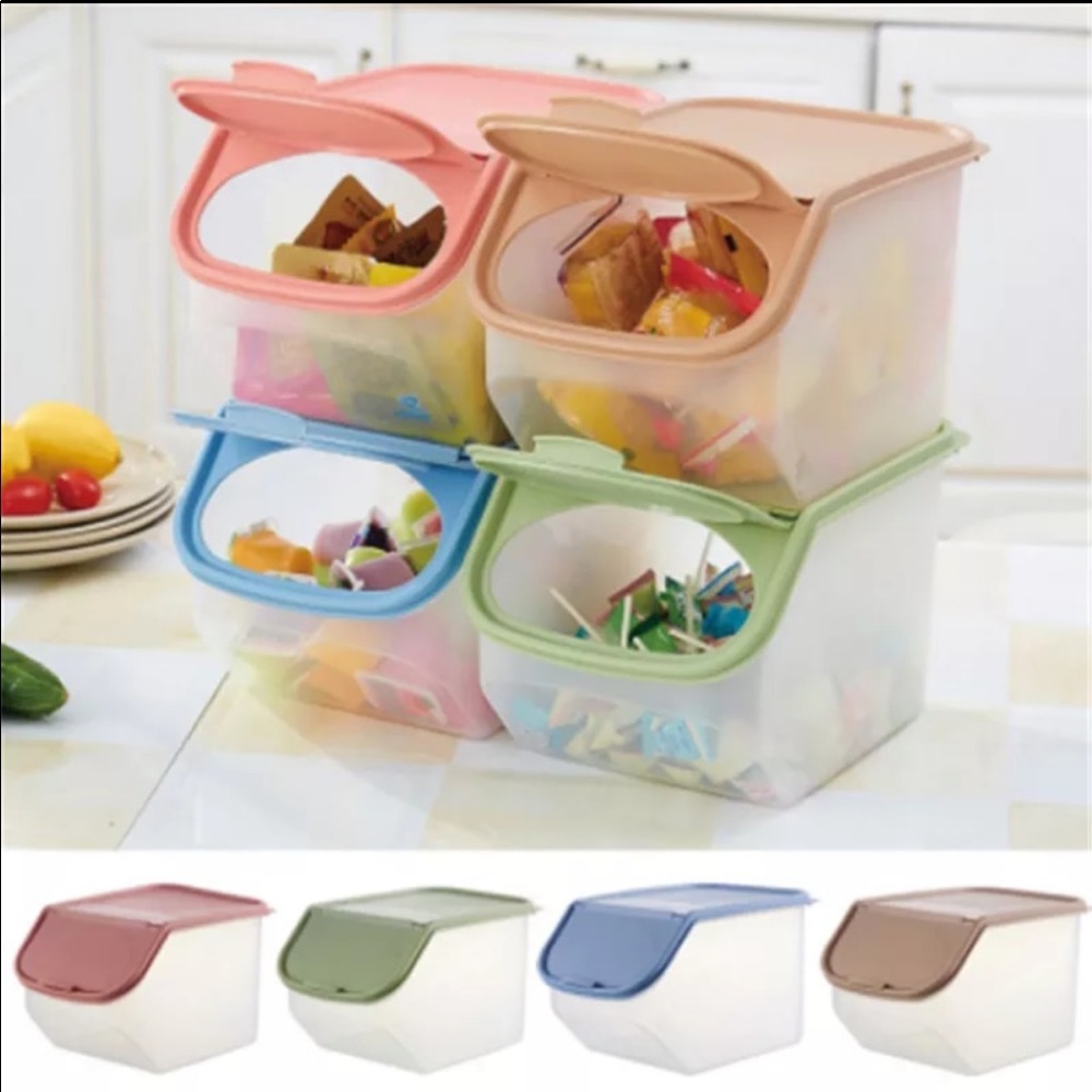 Kitchen organizers in blue